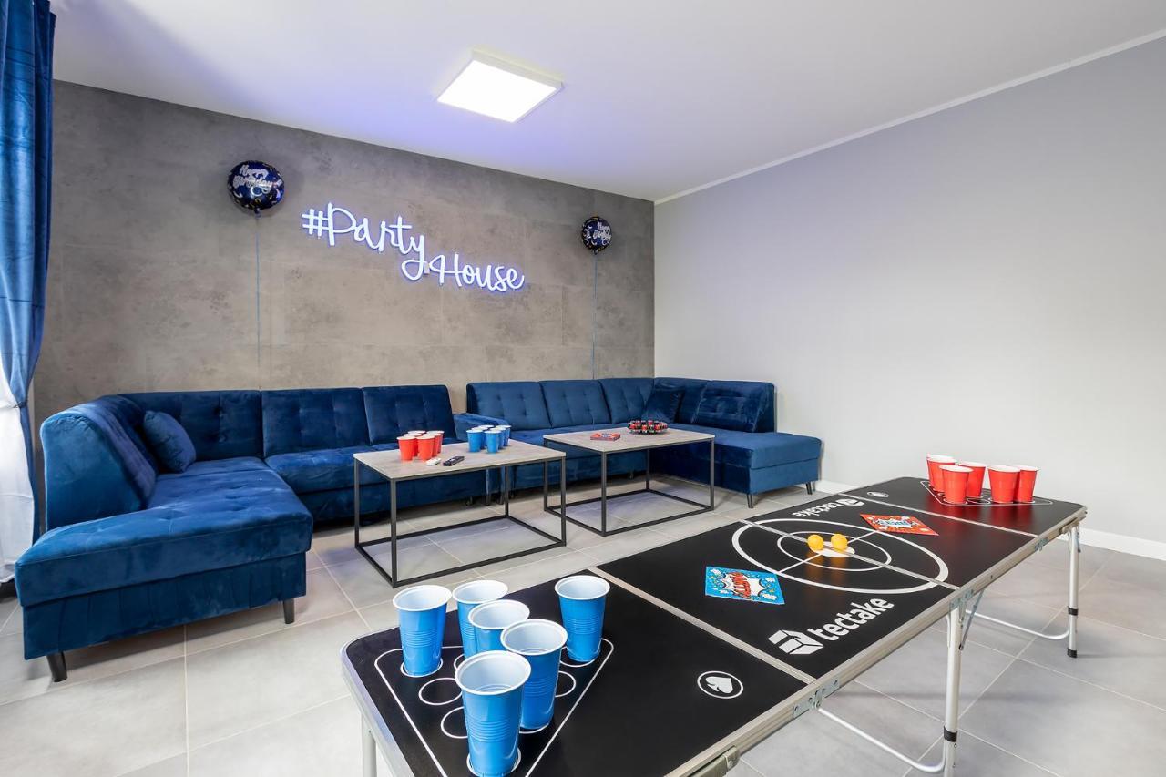 #Partyhouse Poznan Wilda Apartment Exterior photo